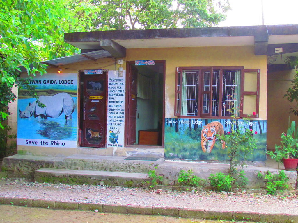 Chitwan Gaida Lodge Sauraha Luaran gambar