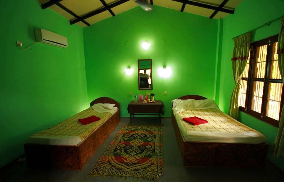 Chitwan Gaida Lodge Sauraha Luaran gambar
